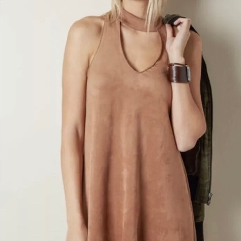 Oliveaceous camel keyhole dress NWT